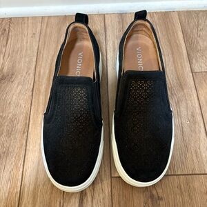 Vionic Women’s 7 Orthotic Slip-On Comfort Sneakers Black Walking Shoes
